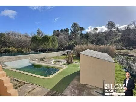 villa de 114 m2 sur 1000 m2 de terrain