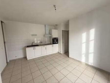 location appartement 2 pièces à châteaubriant (44110) : à louer 2 pièces / 28m² châteaubri