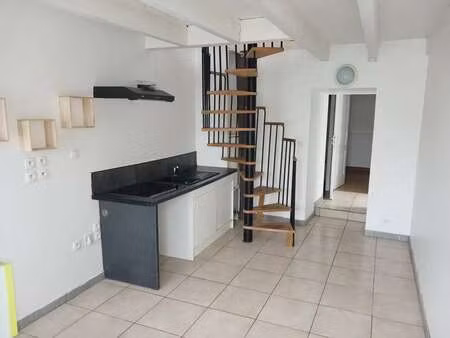 location appartement t1 à rezé (44400) : à louer t1 / 35m² rezé
