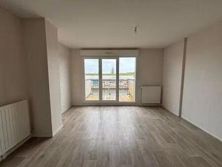 location appartement 2 pièces à saint-malo (35400) : à louer 2 pièces / 42m² saint-malo