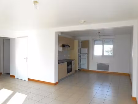location appartement 3 pièces 70 m² à theix-noyalo (56450)