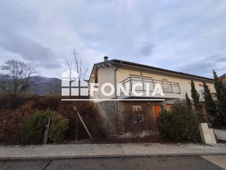 thoiry – sur les hauteurs  au calme et sécurisé  laissez-vous séduire par cette maison aty