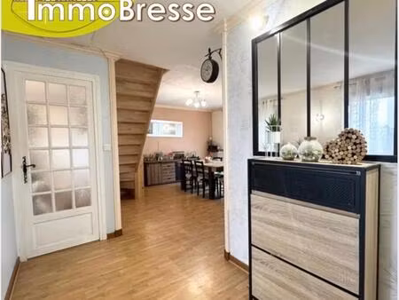 montrevel en bresse - maison familiale proche du centre