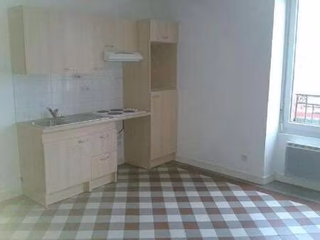 location appartement 2 pièces à laval (53000) : à louer 2 pièces / 28m² laval