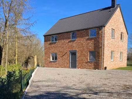 villa 4 façades avec magnifique vue sur la campagne