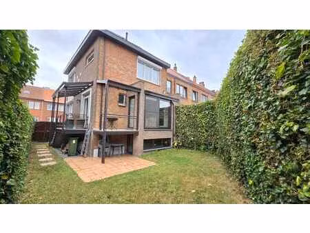 3 façades : 4ch + garage + toiture de 2024