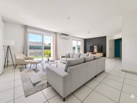 spacieux appartement 5 pièces avec jardin à sanary-sur-mer