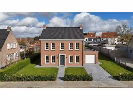 grand terrain à bâtir de 883 m² près du bois de preshoek.