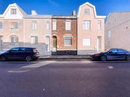 maison 2 façades avec jardin