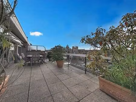 charmant penthouse de 3 ch. avec 2 terrasses