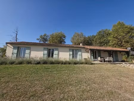 charmante maison de plain-pied avec 3 chambres