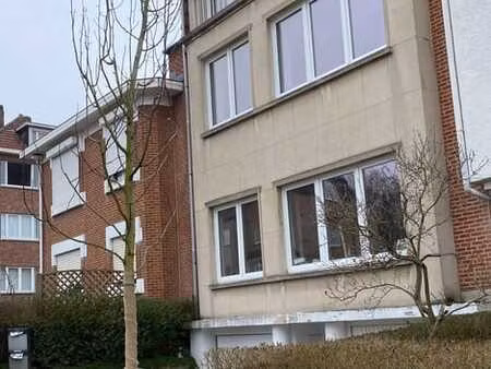 woluwe-saint-pierre - appartement de 70m2 - 2ch - 1sdd