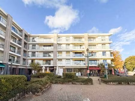 superbe duplex 3 chambres sur la place maieurs