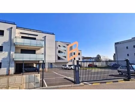 yutz résidences du parc appartement t2 récent avec par