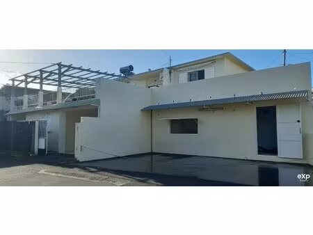 à vendre - maison + t2 indépendant + local commercial