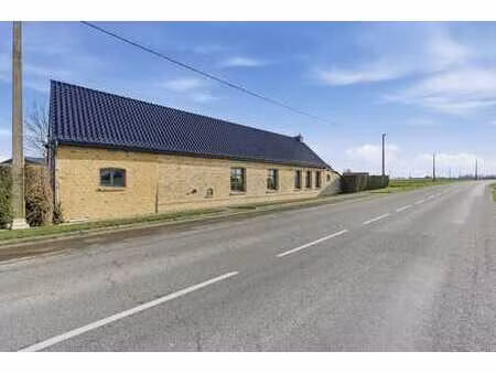 spacieuse maison de campagne à vendre à hondschoote france