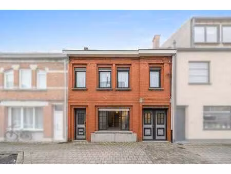 maison spacieuse avec jardin à zele