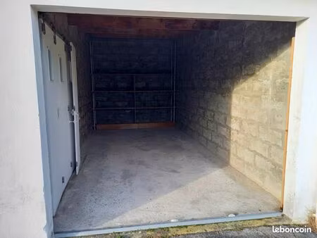 garage à louer quartier résidentiel du ter