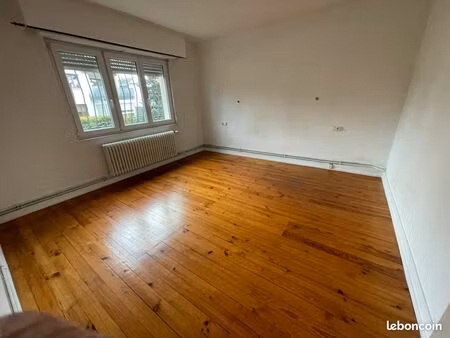 bel appartement 4 pièces parking tram