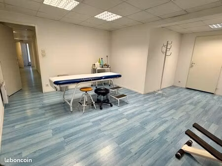 local professionnel 67m2 à louer - embrun