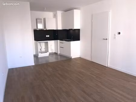 loue appartement - 46m² - les lilas quartier les bruyères