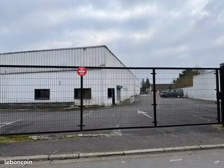 entrepôt stockage activité commerce