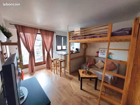 studio meublé  balcon  parking  proche gare et commerce