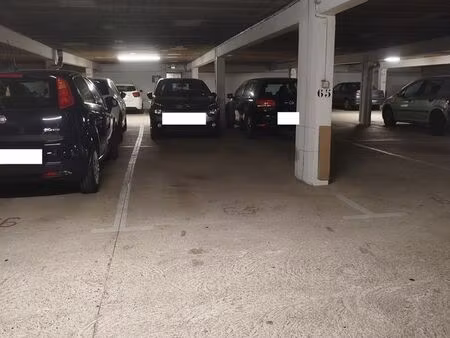loue parking 14m²
