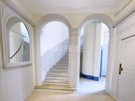 immeuble • saint-germain-des-prés