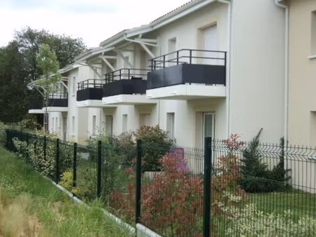 t2 merignac chemin long avec balcon + pgk