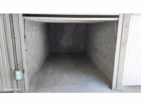 box / parking / garage en sous sol