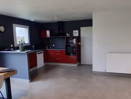 location maison 4 pièces 90 m² à saint-hilaire-de-voust (85120)  850 €