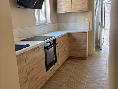 f2 calme centre-ville – proche palais ducal –