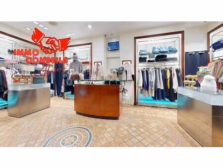 fonds de commerce emplacement num 1 carree d'or