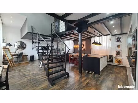 maison de caractère avec terrasse