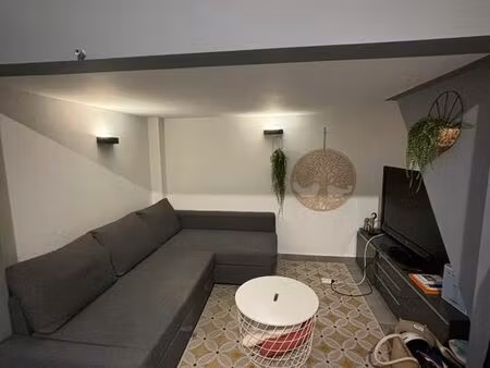 a louer jolie studio meublé