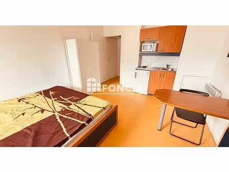 fontaine  avenue aristide briand t1 meublé au 4ème étage avec parking en sous-sol