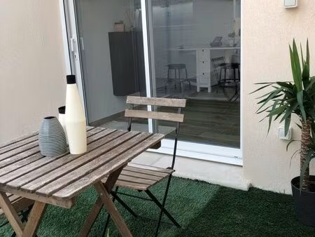 loue maisonnette studio meublé