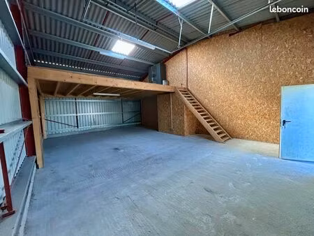 local professionnel 125m2