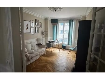 location appartement  m² t-3 à paris 13  2 015 €