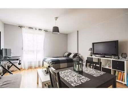location appartement  m² t-1 à reims  520 €