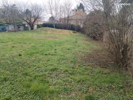 terrain 612 m² les cheres