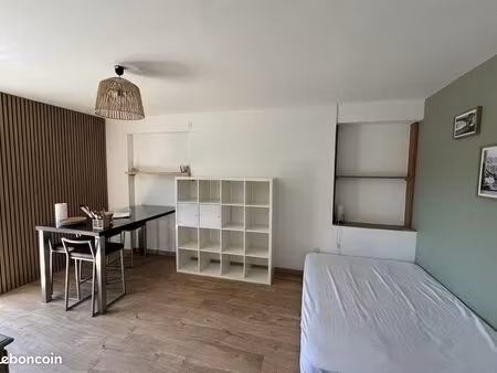 studio 1 pièce 26 m²