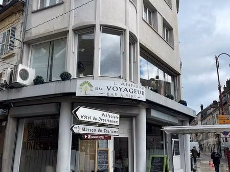 30 000 pas de porte local commercial emplacements n°1 sur vesoul