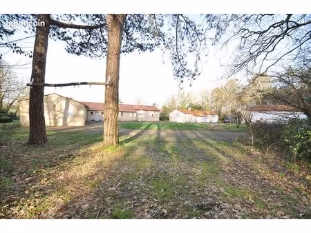 propriété 12 pièces 318 m²