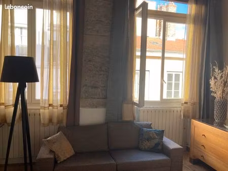 a vendre appartement 4 pieces a la croix rousse