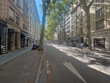 salon de thé 55 m²