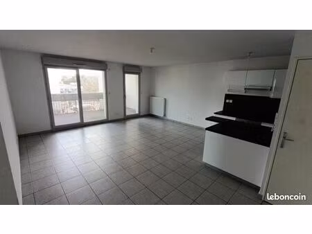 vends t4 75 m² la bégude