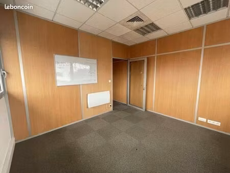 bureaux 97 m²