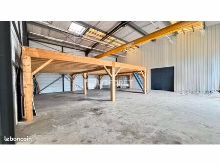 local 361 m² savigny